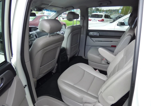 SsangYong Rodius cena 68900 przebieg: 59538, rok produkcji 2016 z Zdzieszowice małe 436